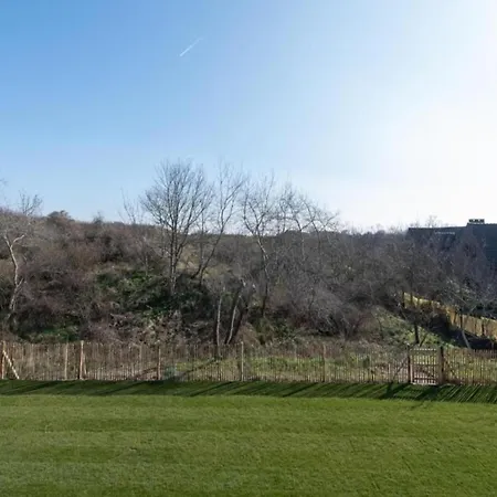 In With Sea Views Apartment